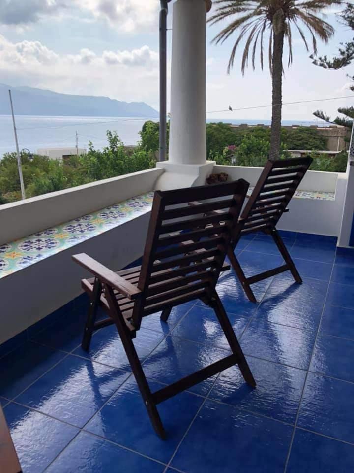 Villa Insolia Santa Marina Salina Quarto foto